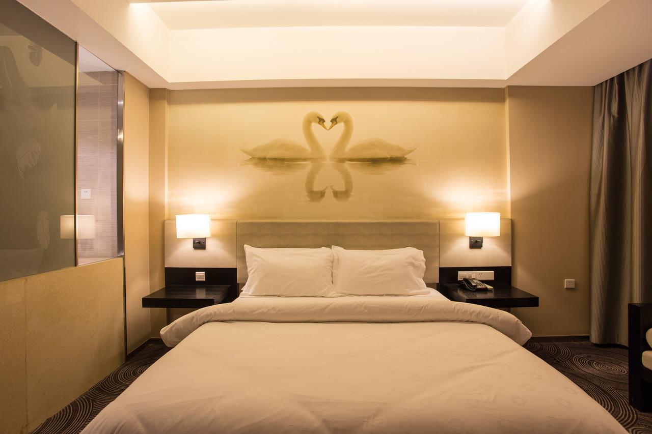 Metropolo, Hefei, Wanda Plaza, Swan Lake ภายนอก รูปภาพ