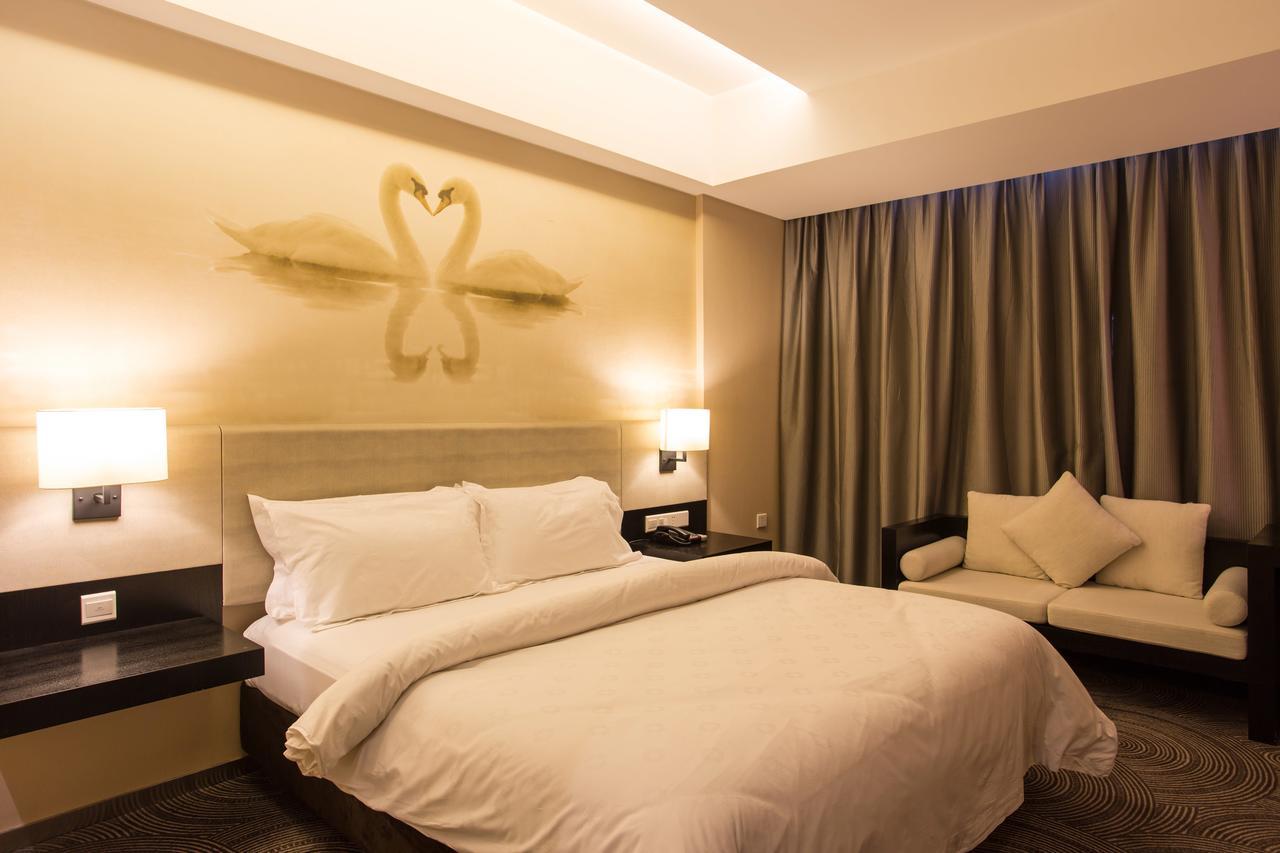 Metropolo, Hefei, Wanda Plaza, Swan Lake ภายนอก รูปภาพ